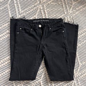 Juniors black skinny stretch articles of society jeans